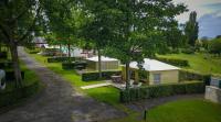 Vonkajšia záhrada v ubytovaní Camping les Portes du Perche