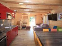 Kuchnia lub aneks kuchenny w obiekcie Kaprun Lodge - R