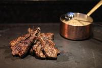 Φαγητό σε αυτό το ξενοδοχείο ή κάπου εκεί κοντά