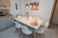 Kuchyňa alebo kuchynka v ubytovaní Sun Island Apartment