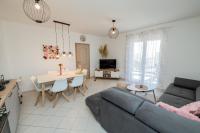 Posedenie v ubytovaní Sun Island Apartment