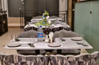 Posezení v ubytování Click Sunburry Hotel Katra