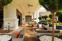 Χώρος καθιστικού στο Sheraton Batumi Hotel