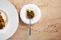 Mad på landstedet eller i nærheden