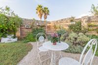 Vonkajšia záhrada v ubytovaní Appartamenti in Villa De Santis a Gallipoli
