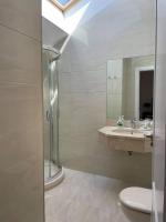 Łazienka w obiekcie Penthouse with sea views in Marbella