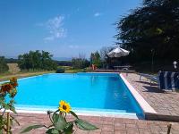 Basen w obiekcie Villa La Fontana lub w pobliżu