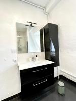 A bathroom at Appartement Duplex 90m2 - 3 chambres - Mulhouse