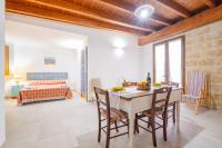 Posedenie v ubytovaní Villa Fuggiacune con piscina privata