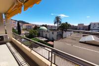 Un balc&oacute;n o terraza en WE CANNES ! Cosy 2-bedroom apartment with terrace Cannes Center