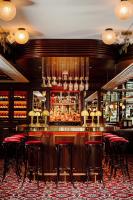 Sohvabaar või baar majutusasutuses Hôtel Thoumieux