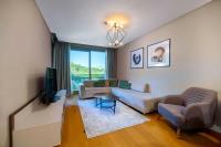 TV a/nebo společenská místnost v ubytování Radisson Residences Vadistanbul