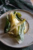 Jídlo v hotelu nebo okolí