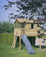 Rotaļu zona bērniem naktsmītnē The Treehouse Gistel