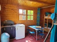 Kuchyňa alebo kuchynka v ubytovaní Camping les 2 salamandres
