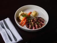 Jídlo v hotelu nebo okolí