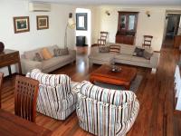 Posezení v ubytování Villa Nuria con piscina privada