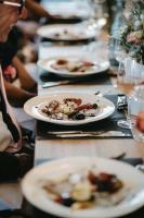 Jídlo v hotelu nebo okolí