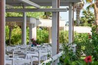 Esperos Palace Resort & Spaにある庭