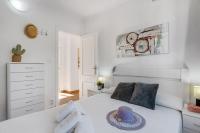 A bed or beds in a room at Villa Anais - PlusHolidays