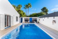The swimming pool at or close to Villa Anais - PlusHolidays