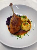 Jídlo v hotelu nebo okolí