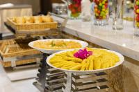 Jídlo v hotelu nebo okolí