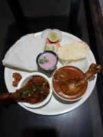 Jídlo v hotelu nebo okolí