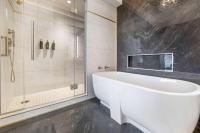 Ein Badezimmer in der Unterkunft Hilton Club Elara Las Vegas