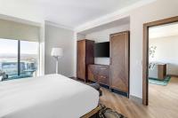 Ein Bett oder Betten in einem Zimmer der Unterkunft Hilton Club Elara Las Vegas