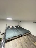 Postel nebo postele na pokoji v ubytování VIT Apartment - Free Parking - O2 Arena