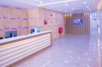 Astar Hotel Bukit Bintangにあるテレビまたはエンターテインメントセンター