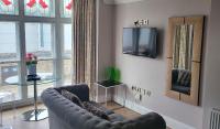 TV a/nebo společenská místnost v ubytování Harrogate Lifestyle Luxury Serviced ApartHotel