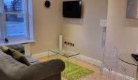 TV a/nebo společenská místnost v ubytování Harrogate Lifestyle Luxury Serviced ApartHotel