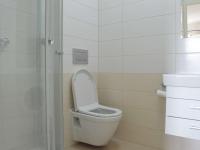 Ein Badezimmer in der Unterkunft Maison Narbonne, 3 pièces, 5 personnes - FR-1-229B-40