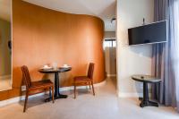Wall Street Apartments by BnbHostにあるテレビまたはエンターテインメントセンター