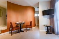 Wall Street Apartments by BnbHostにあるテレビまたはエンターテインメントセンター