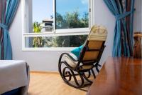 Spacious BeachView Condo Marina - Families Onlyにあるシーティングエリア