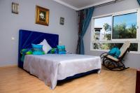 Spacious BeachView Condo Marina - Families Onlyにあるベッド