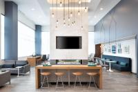 Element Minneapolis Downtown North Loopにあるテレビまたはエンターテインメントセンター