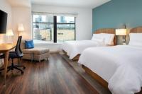 Element Minneapolis Downtown North Loopにあるベッド