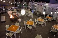 Element Minneapolis Downtown North Loopにあるレストランまたは飲食店