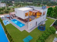 Bazén v ubytování Villa am Meer mit Pool & Kinderpool - Leon's Holiday Homes nebo v jeho okolí