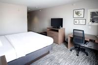 TV&#47;Unterhaltungsangebot in der Unterkunft Country Inn &amp; Suites by Radisson, Council Bluffs, IA