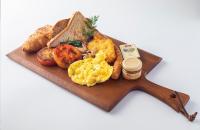 ホテルの敷地内または近くでの食事または食べ物