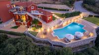 Bazén v ubytovaní Brand New Skala Beach Apartment- Pieno Di Luce alebo v jeho blízkosti