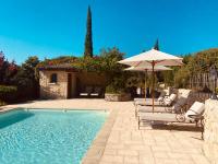 Bazén v ubytovaní La Bastide des Oliviers Provence - Mirabel aux Baronnies alebo v jeho blízkosti