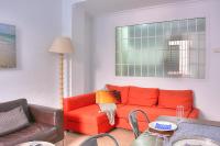A seating area at Apartamento Torre de la Plata