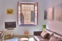 A television and/or entertainment centre at Apartamento Torre de la Plata