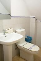 A bathroom at Apartamento Torre de la Plata